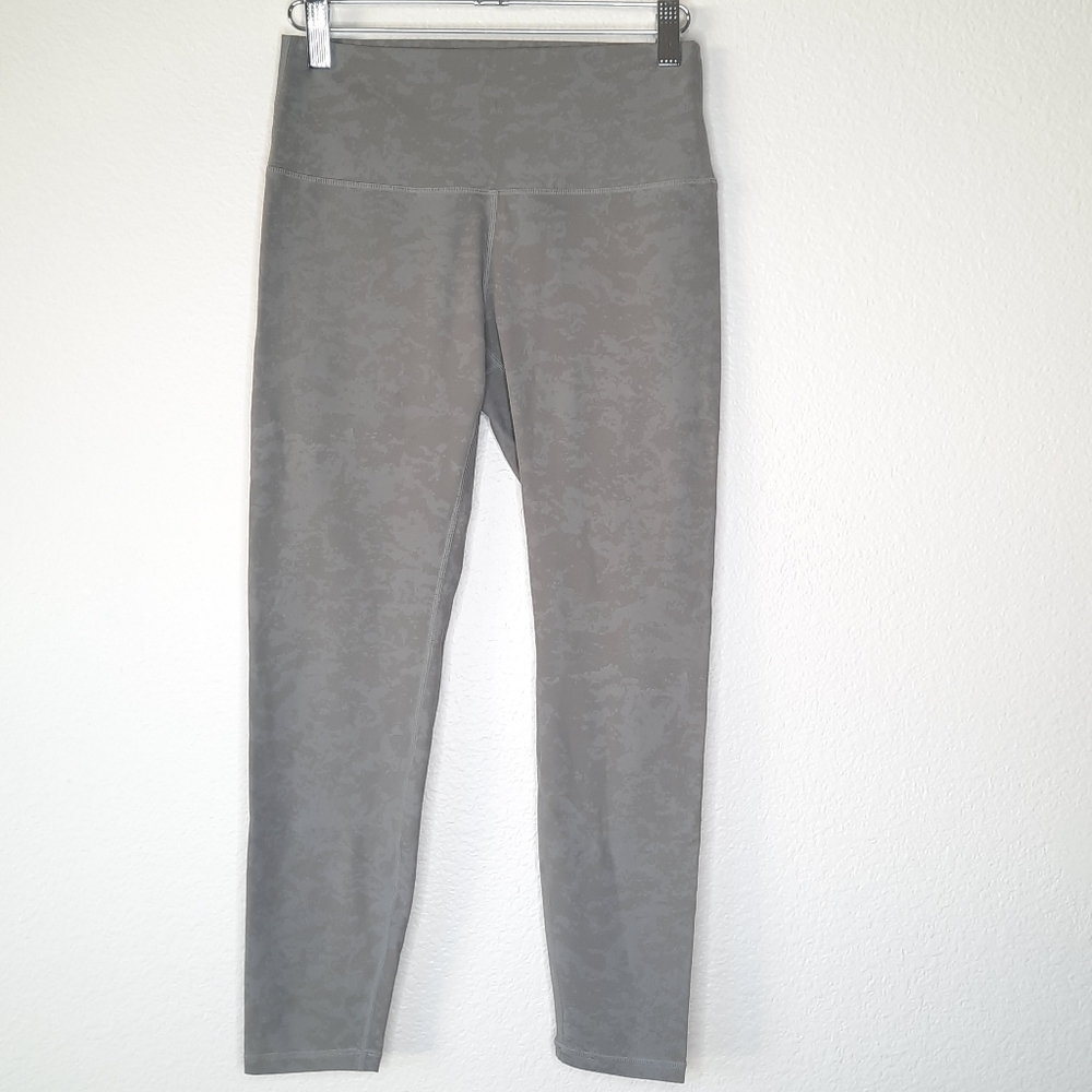 Zyia Muted Camo Crop Leggings 4